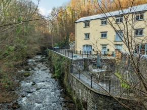 2 Bed in Gilwern 86615